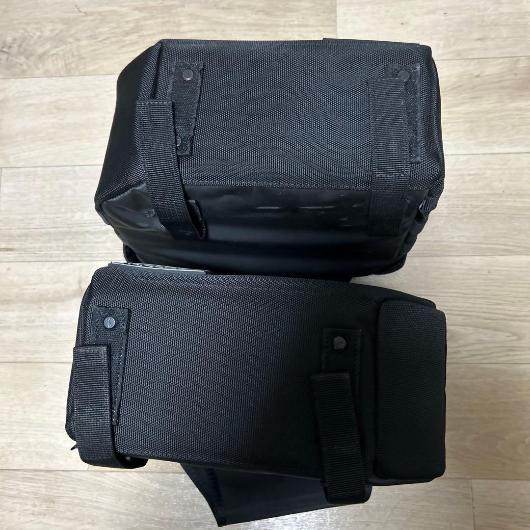 スラッシンサプライ エッセンシャルサドルバック マルチモールポーチ