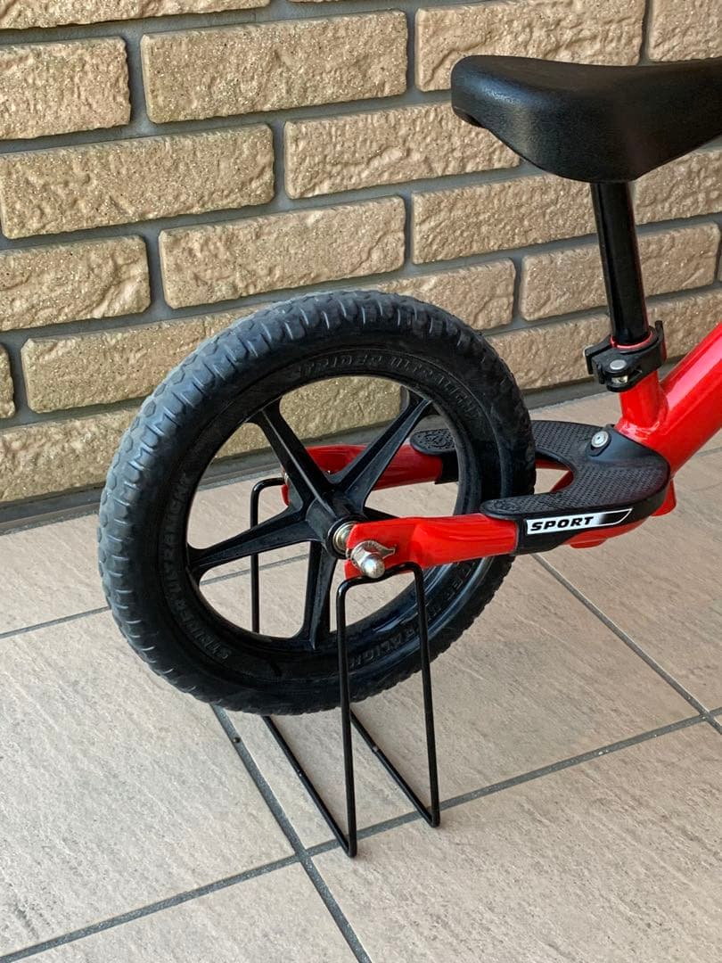 【美品】ストライダー スポーツモデル 12インチ　日本正規品　レッド