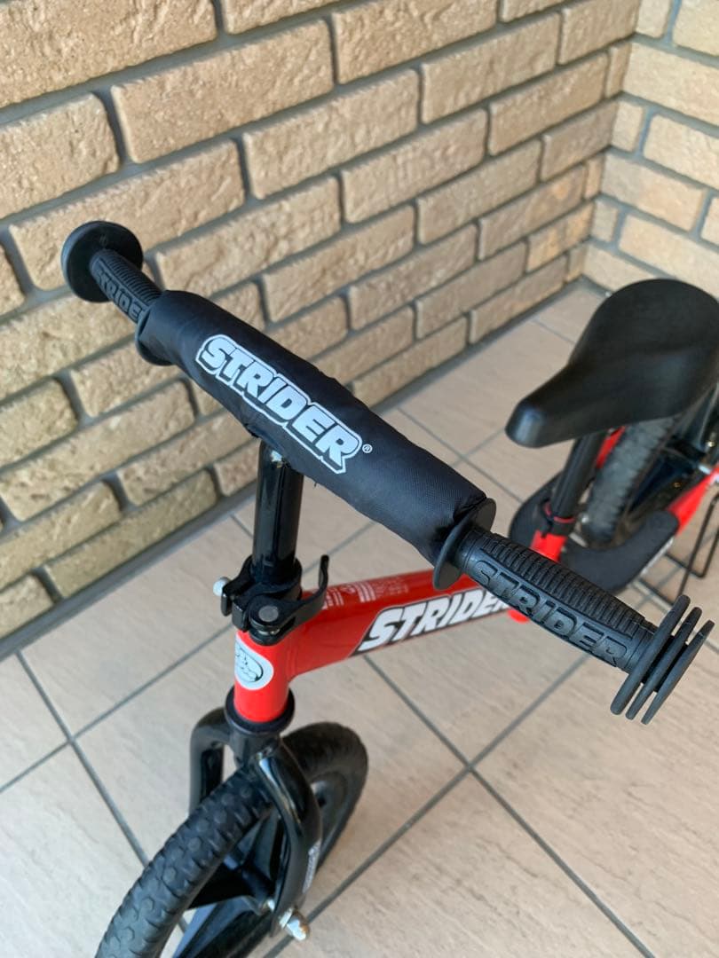 【美品】ストライダー スポーツモデル 12インチ　日本正規品　レッド