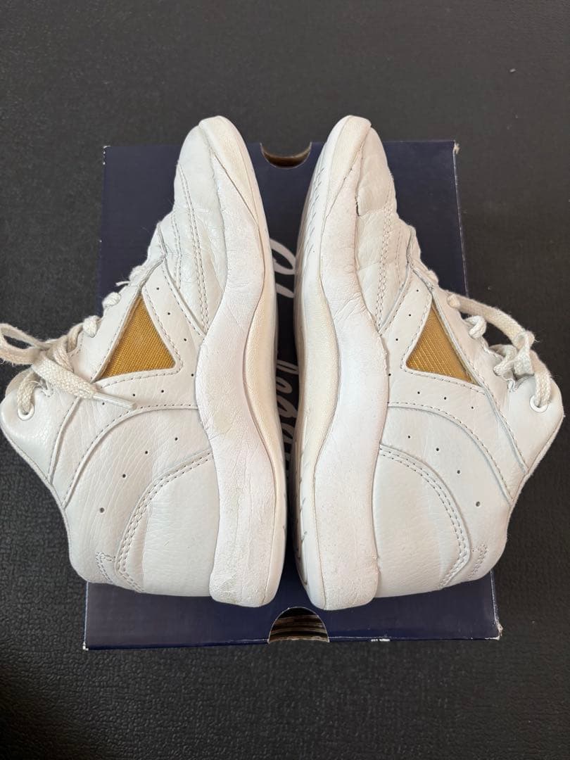 チアシューズ　varsity 21.0cm