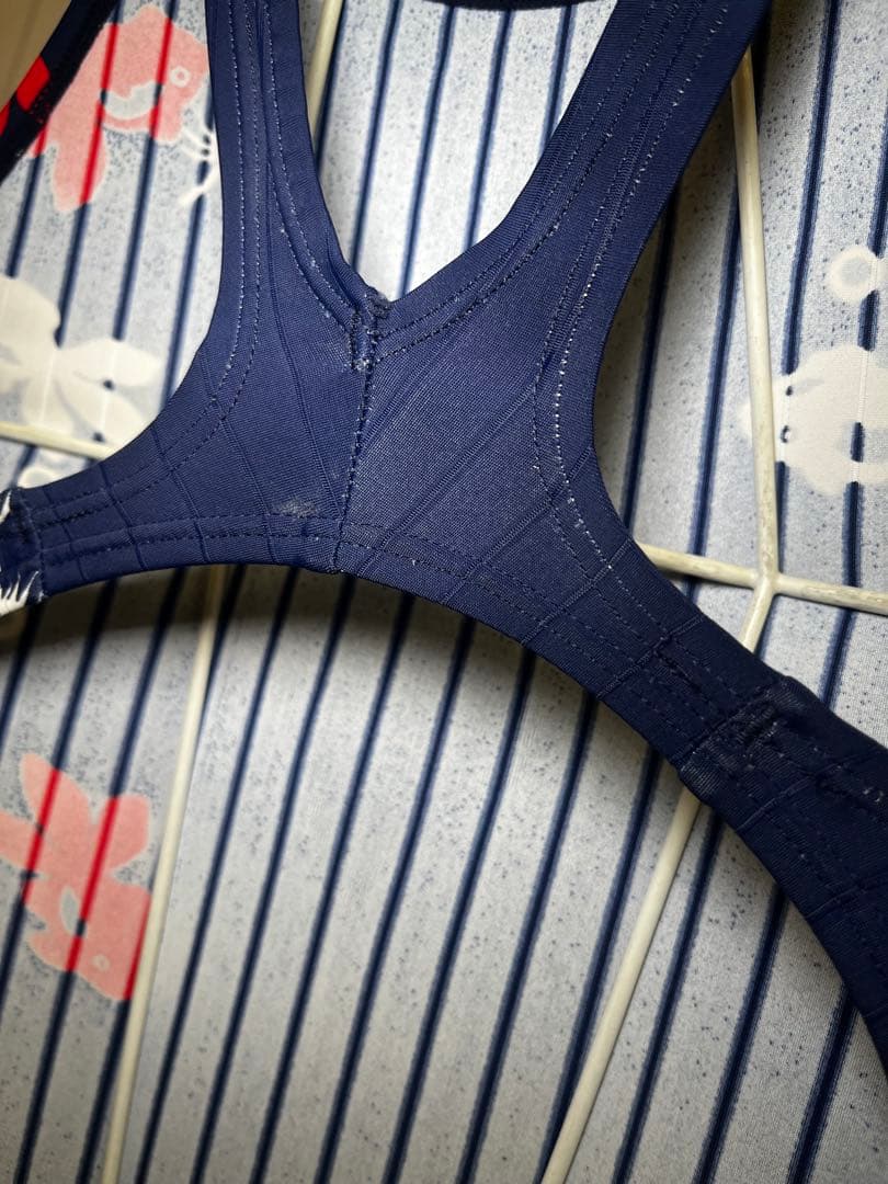 アリーナ 競泳水着 ハイレグ水着 金魚柄サイズSS縦線生地