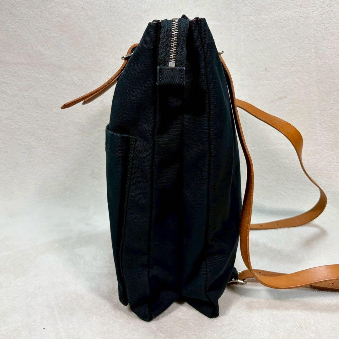 【美品✨】marimekkoマリメッコ eppu リュック　PC A4可　レザー