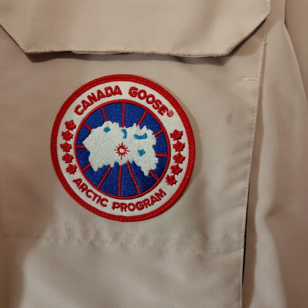   カナダグース ホワイト ダウンジャケット