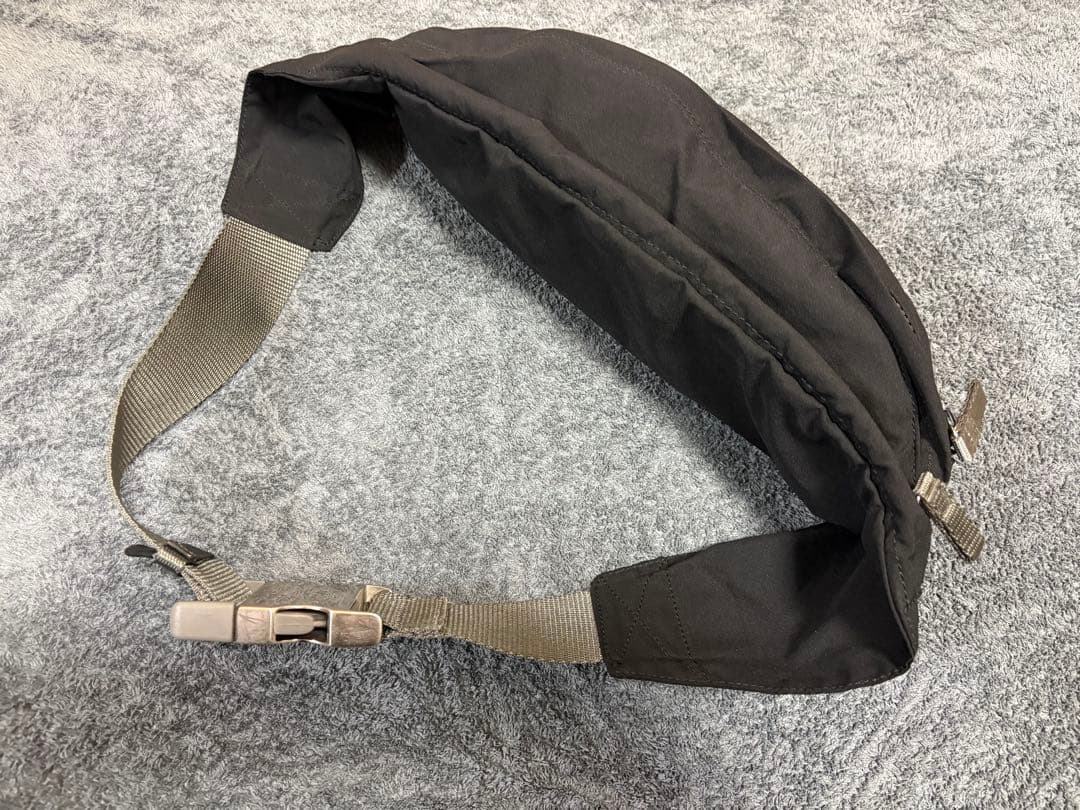 PRADAスポーツ　ボディバッグ　ウエストポーチ 4VA107 プラダ