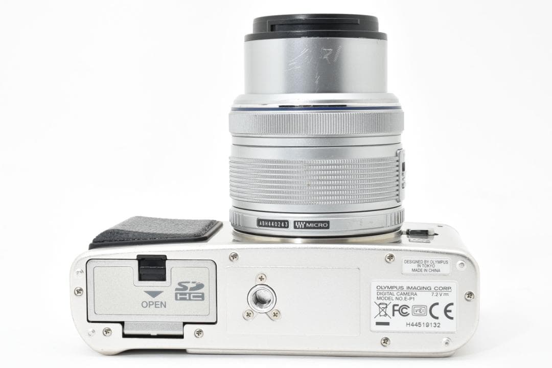 オリンパス E-P1＋14-42mm レンズセット 新品充電器付 カメラ