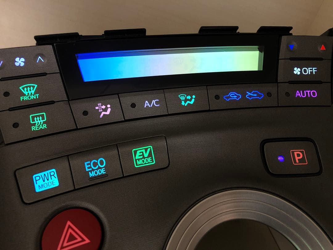 自動色変化仕様　プリウス　エアコンパネル　シフトパネル　LED打ち替え No3