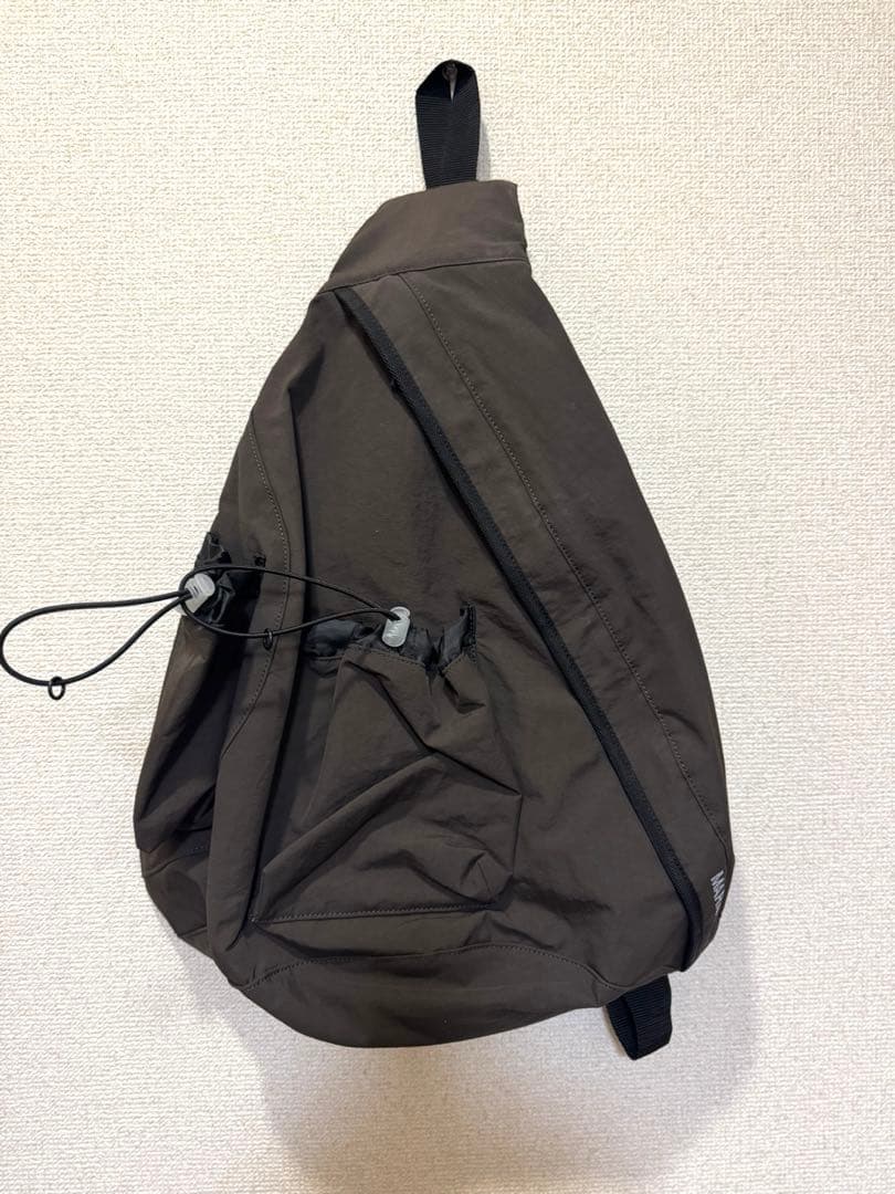 BEAUTY&YOUTH 【別注】MARMOT CAPITALスリングバッグ