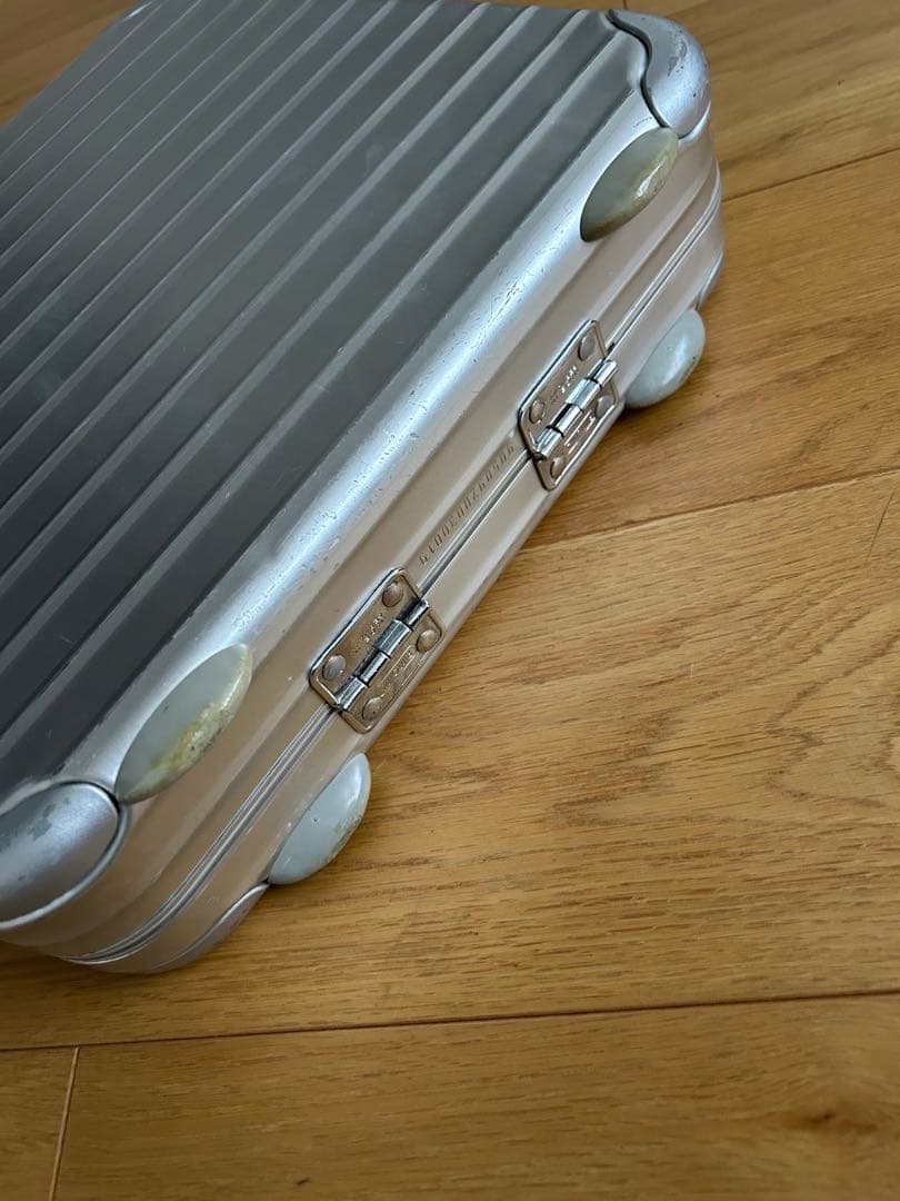 RIMOWA シルバー キャリーケース
