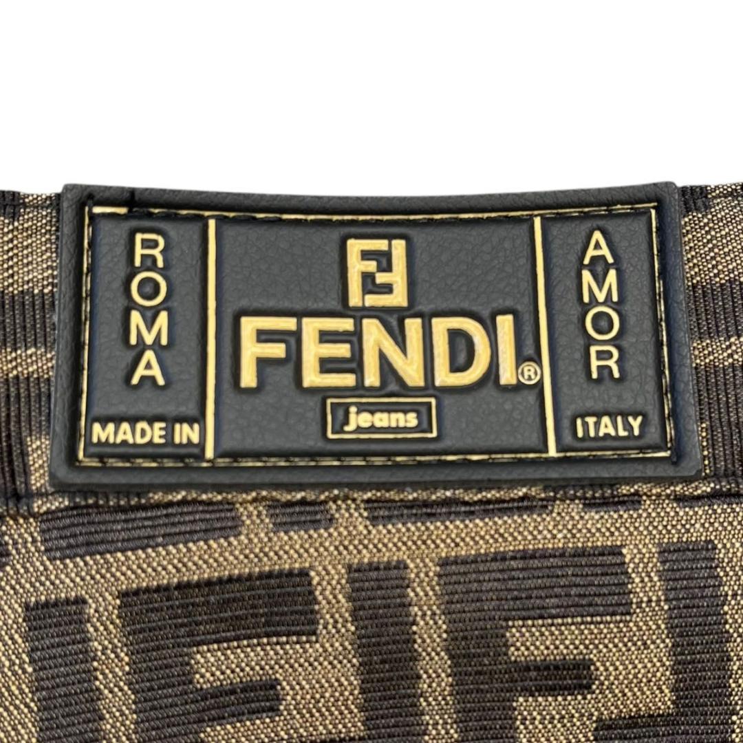 FENDI フェンディ ズッカ柄 総柄 ボトムス クロップドパンツ レディース