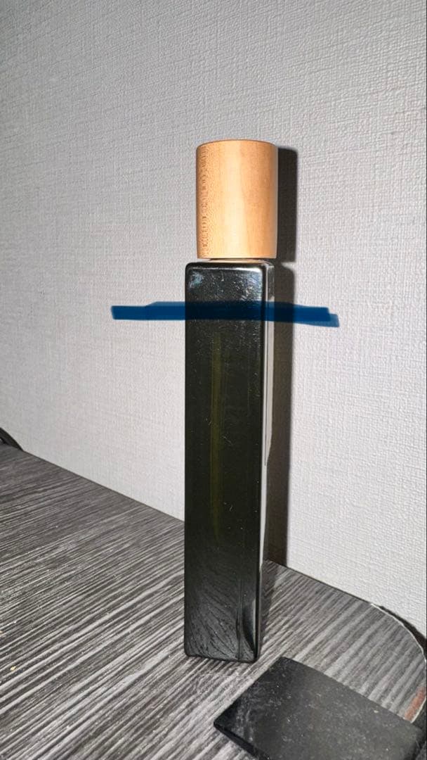 LOWE ESENCIA(エセンシア)