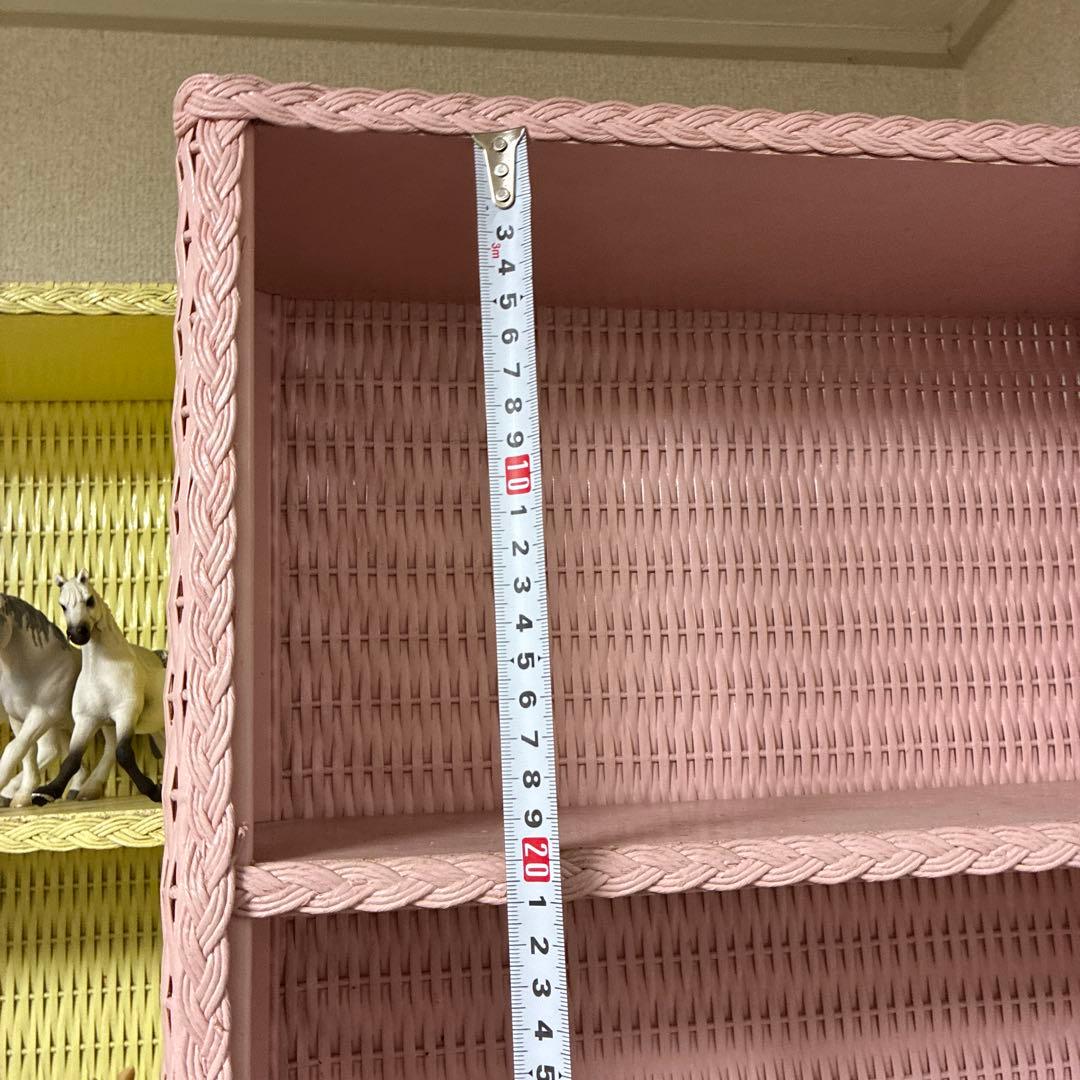 アメリカ　ビンテージ　パウダーピンク　ウィッカーシェルフ