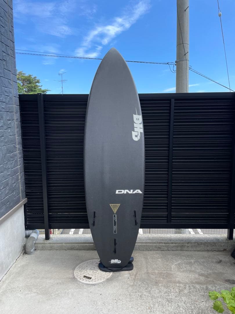 DHD DNA darkarts 5'8 18 1/8 2 3/16 23.5ℓ