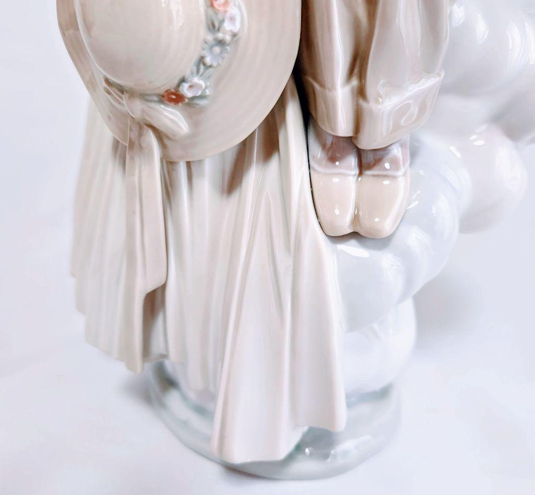 リヤドロ【希少美品】フィギュリン《ヤングラブ》《天にも昇る気持ち》No.1409