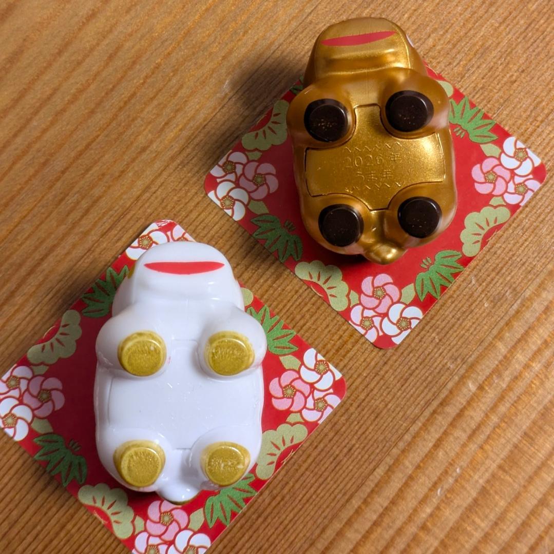 さとし様専用 たいまつ食品 鏡餅 フィギュア 2026 金馬 白馬 2体セット