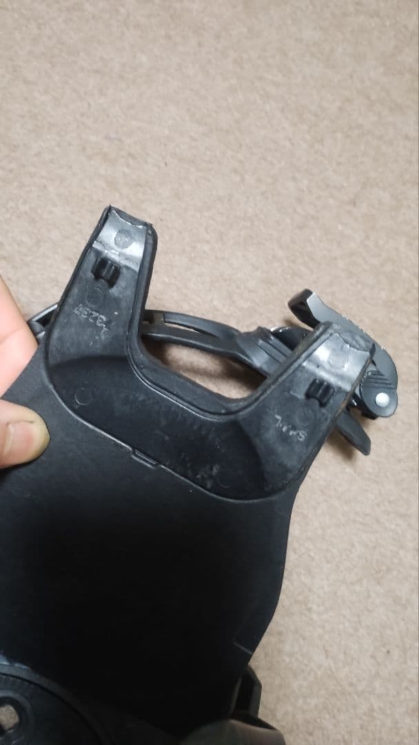 サロモン　ホログラム　S　ビンディング　スノーボード