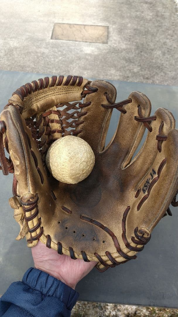 スラッガー 軟式少年用 限定モデルグローブ内野手用 良型 即戦力