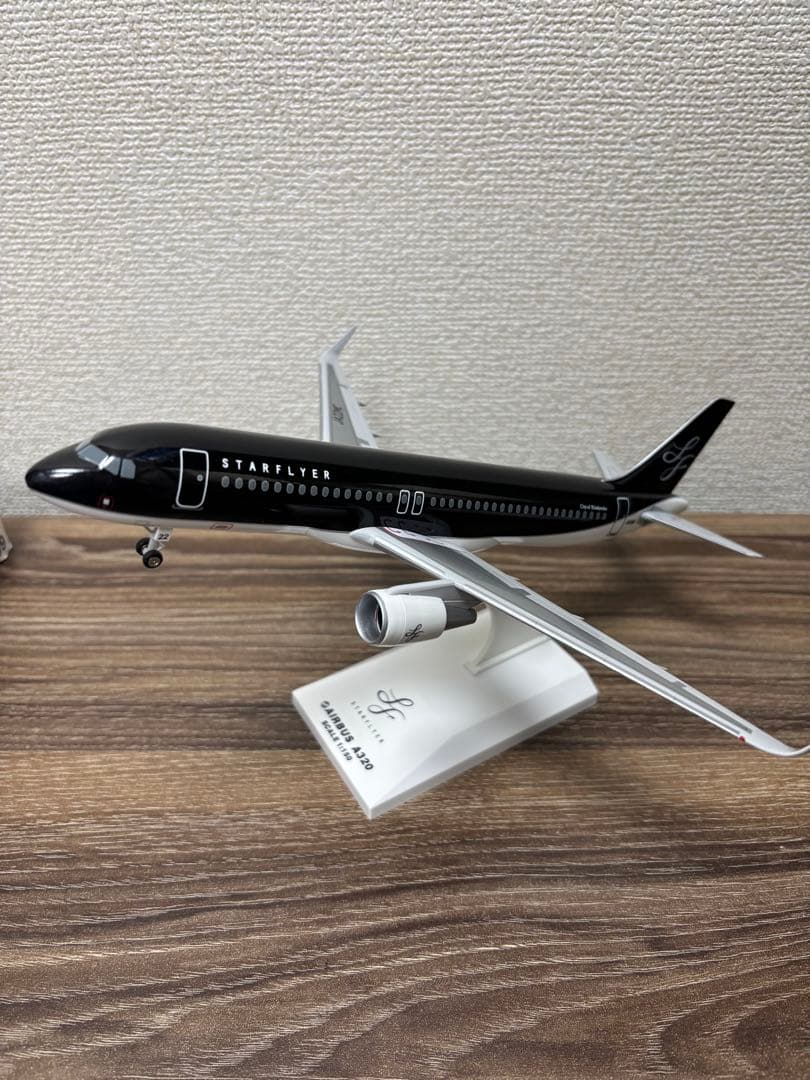 スターフライヤー　AIRBUS　A320　模型　飛行機　1/150 スターフライヤーSTARFLYER A320 飛行機 模型 1/150 - メルカリ