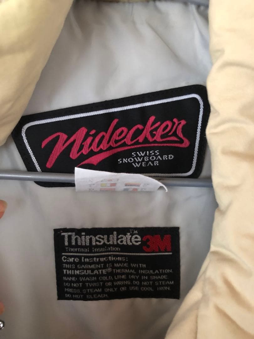 フォロー割引500円いたします！スノボウェア　上下セット