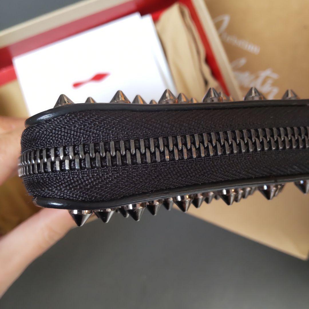 Christian Louboutin 美品スタッズ長財布