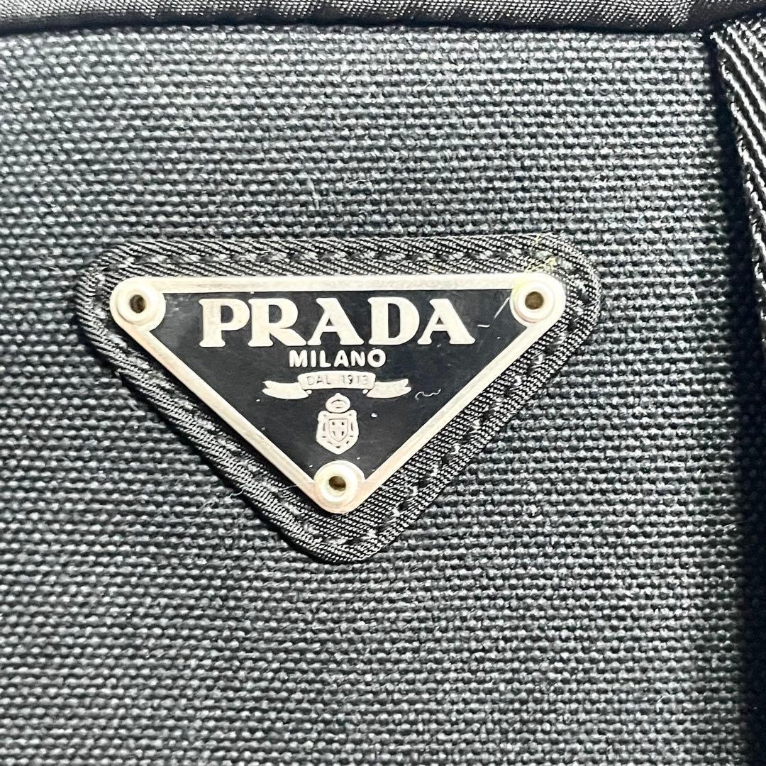 プラダ 三角ロゴ 金具よ ナイロン ブラック リュック バックパック 大容量 黒