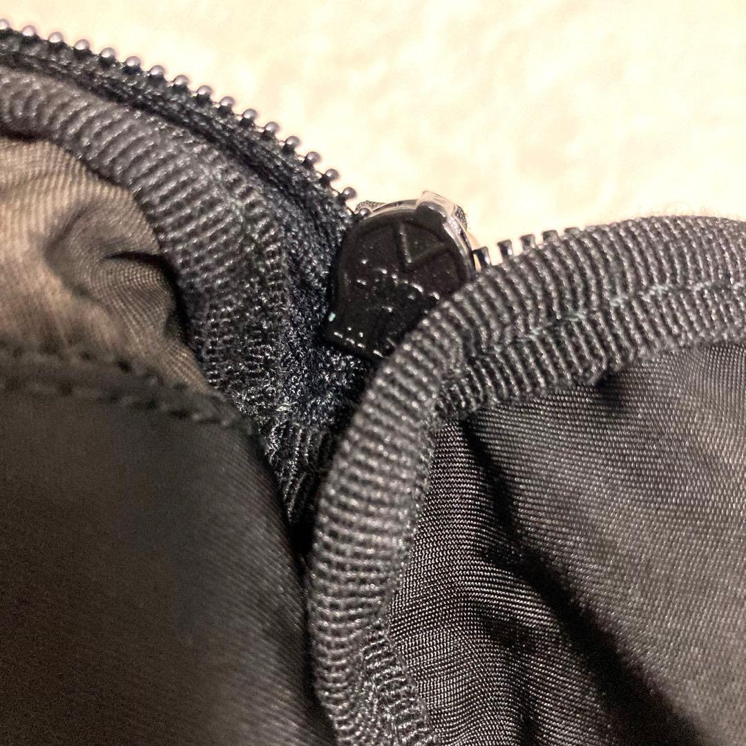 プラダ 三角ロゴ 金具よ ナイロン ブラック リュック バックパック 大容量 黒