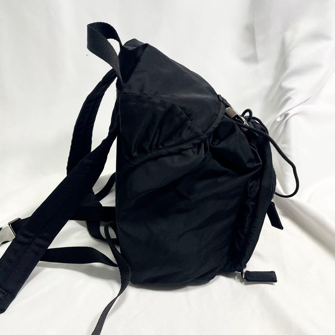 プラダ 三角ロゴ 金具よ ナイロン ブラック リュック バックパック 大容量 黒
