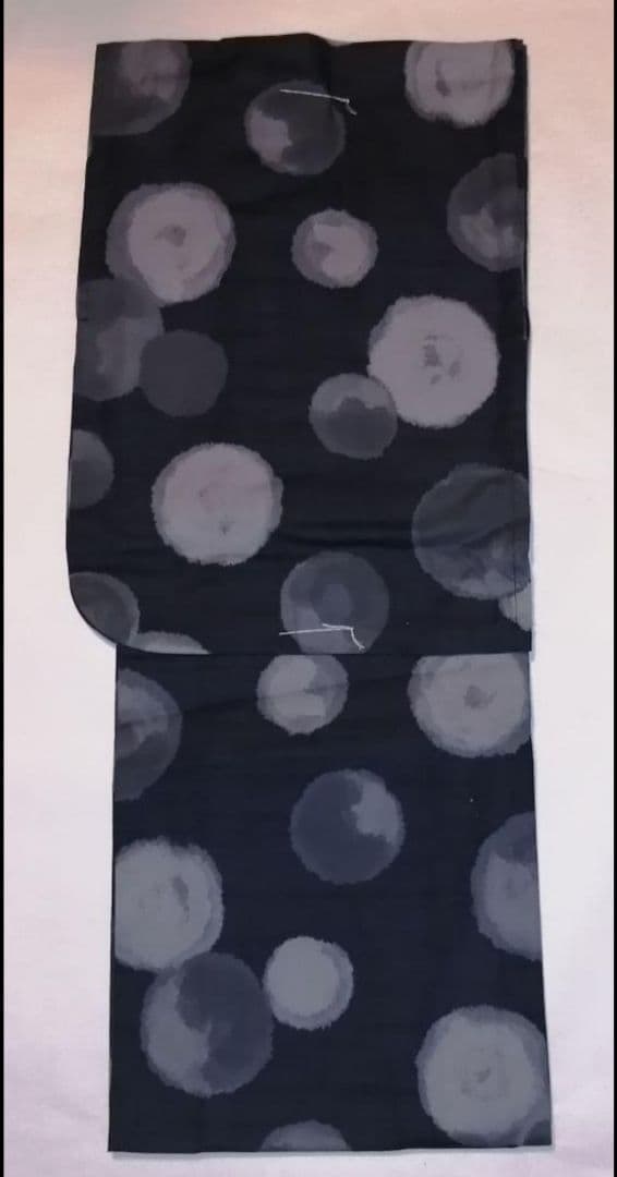 ☆新品.未使用品☆墨黒に大きな灰色ドット柄☆水玉・大人の浴衣