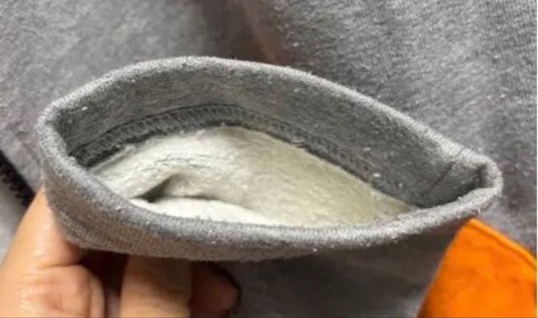 W&LT てんとう虫　ジップスウェット