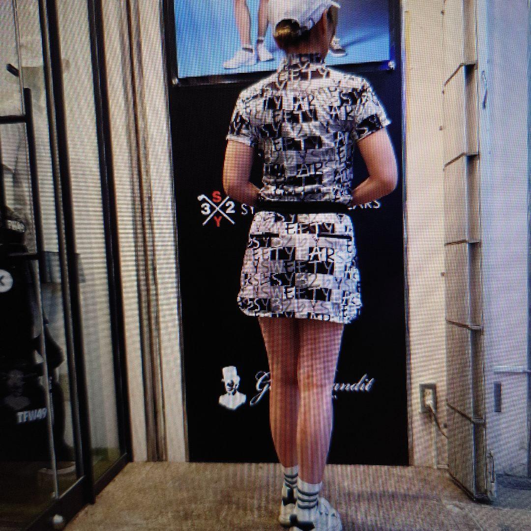 sy32：レディース：Lサイズ：グラフィカル モックネックワンピース：白