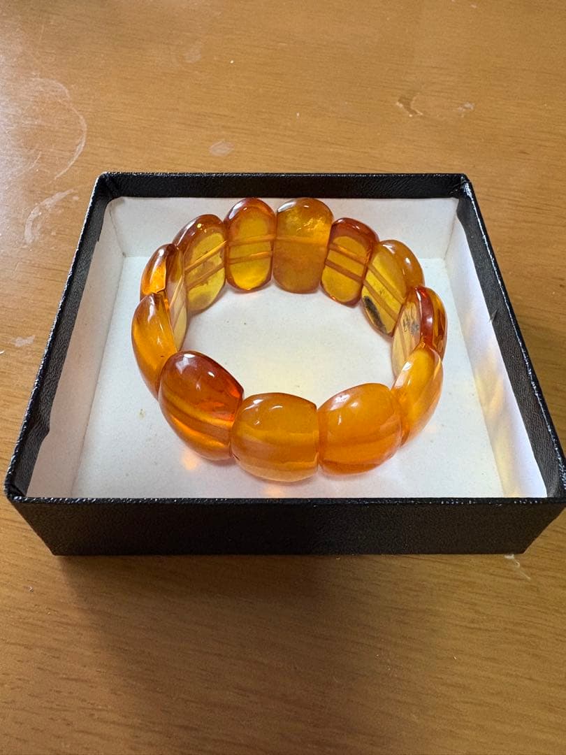 琥珀ブレスレット