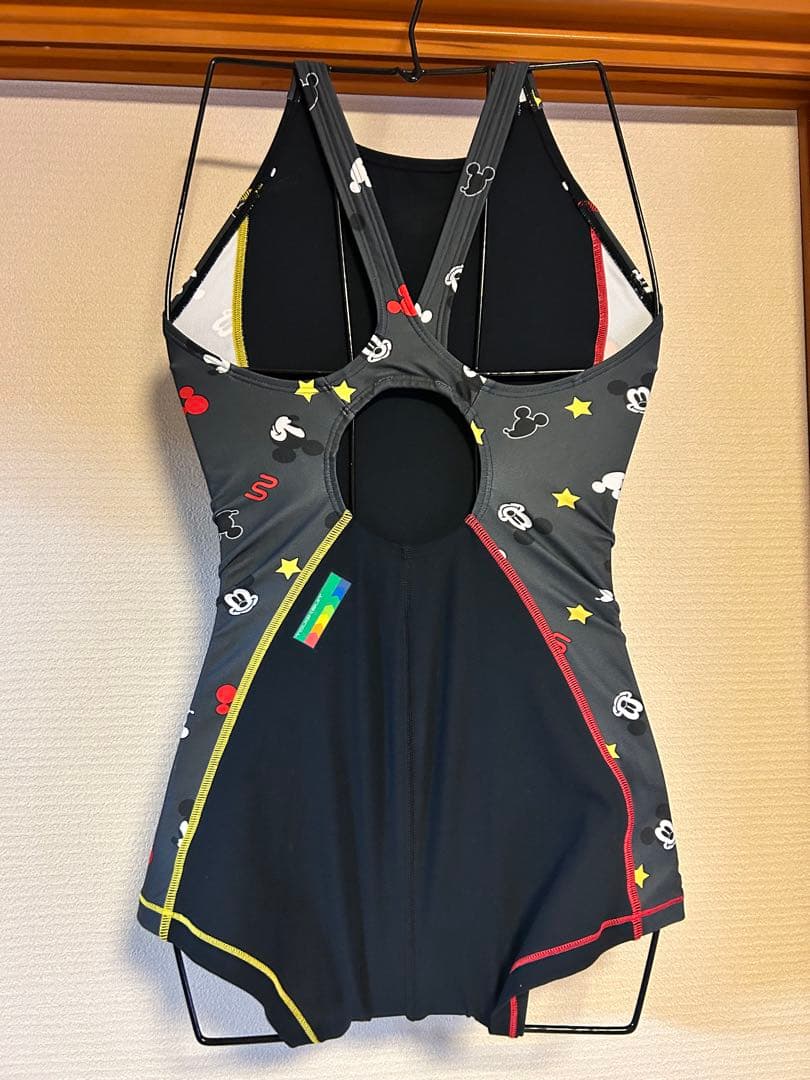 arena ミッキーマウス柄 スポーツ用水着 M