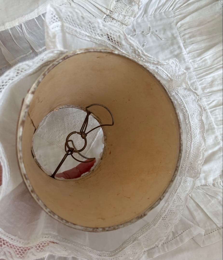 週末価格　ランプシェード　フランスアンティーク　フリルカバーリメイク