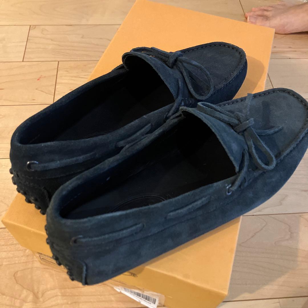 TOD'S ネイビー スエード モカシン