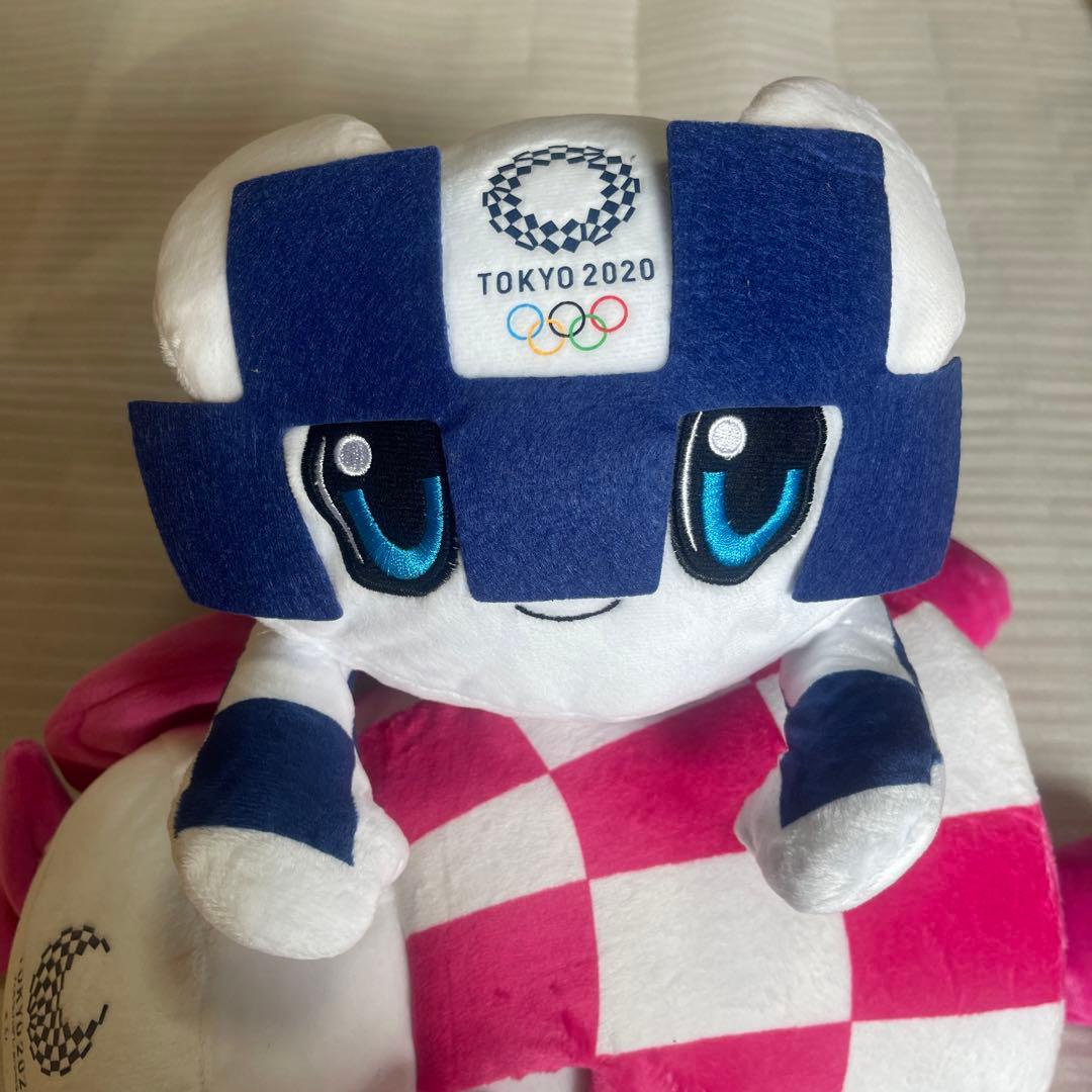 寝そべり ミライトワ と ソメイティ のクッションセット