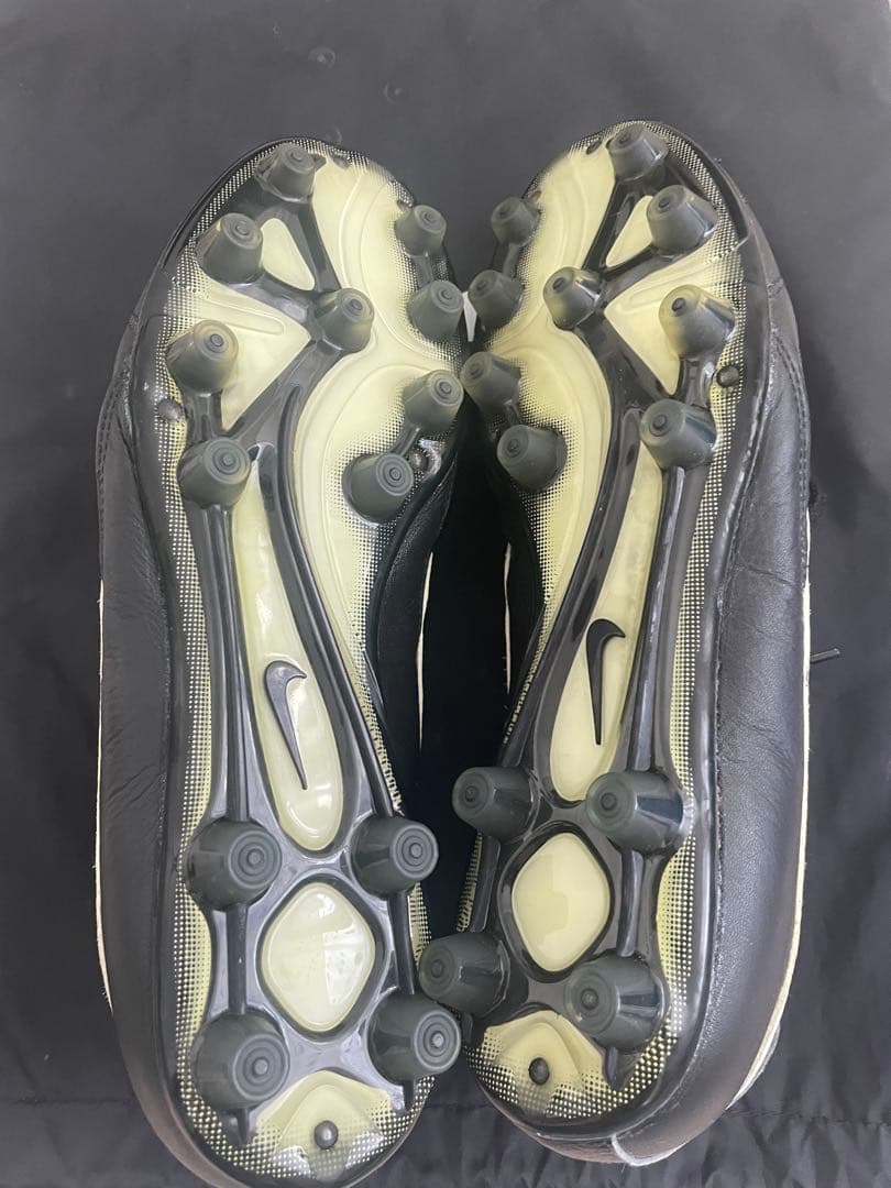 鹿島アントラーズ 本山雅志 使用スパイク サイン - メルカリ