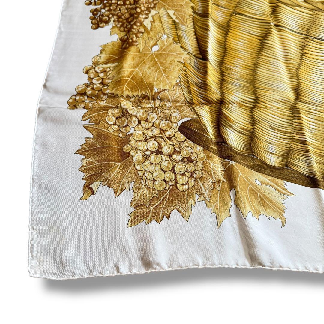 HERMES エルメス カレ90 ブドウの収穫 シルク スカーフ ゴールド