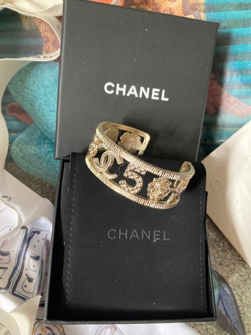 超美品☆希少☆かっこいい☆CHANEL☆バングル☆ブレスレット☆シンボル☆