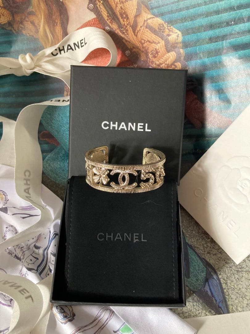 超美品☆希少☆かっこいい☆CHANEL☆バングル☆ブレスレット☆シンボル☆