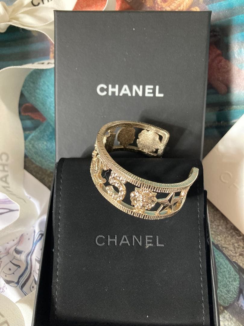 超美品☆希少☆かっこいい☆CHANEL☆バングル☆ブレスレット☆シンボル☆