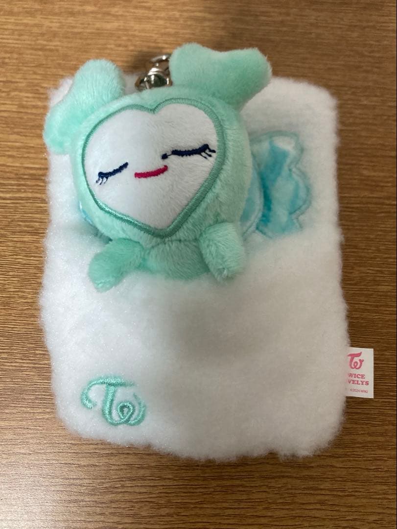 TWICE LOVELYZ GIGO おふとんリールパスケース ミナ - メルカリ