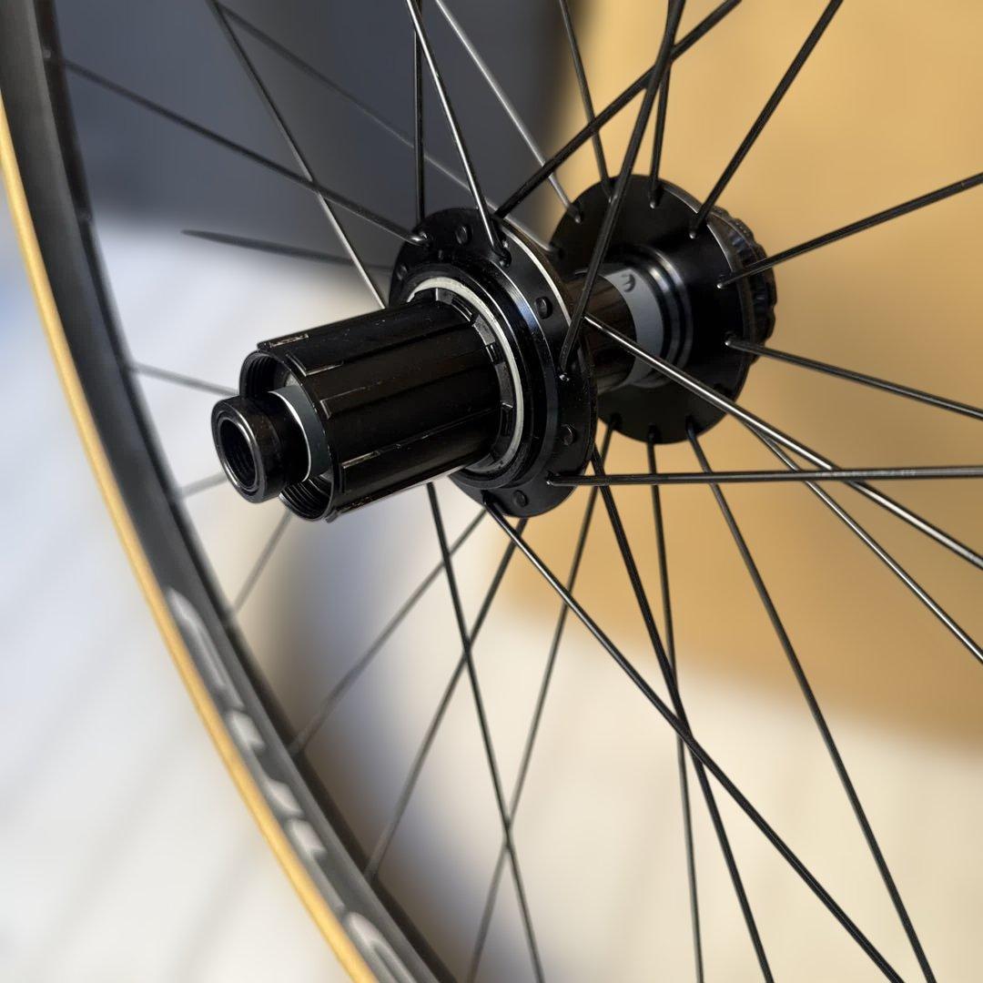 フルクラム　レーシング800DB TNI LITEFLYサドル