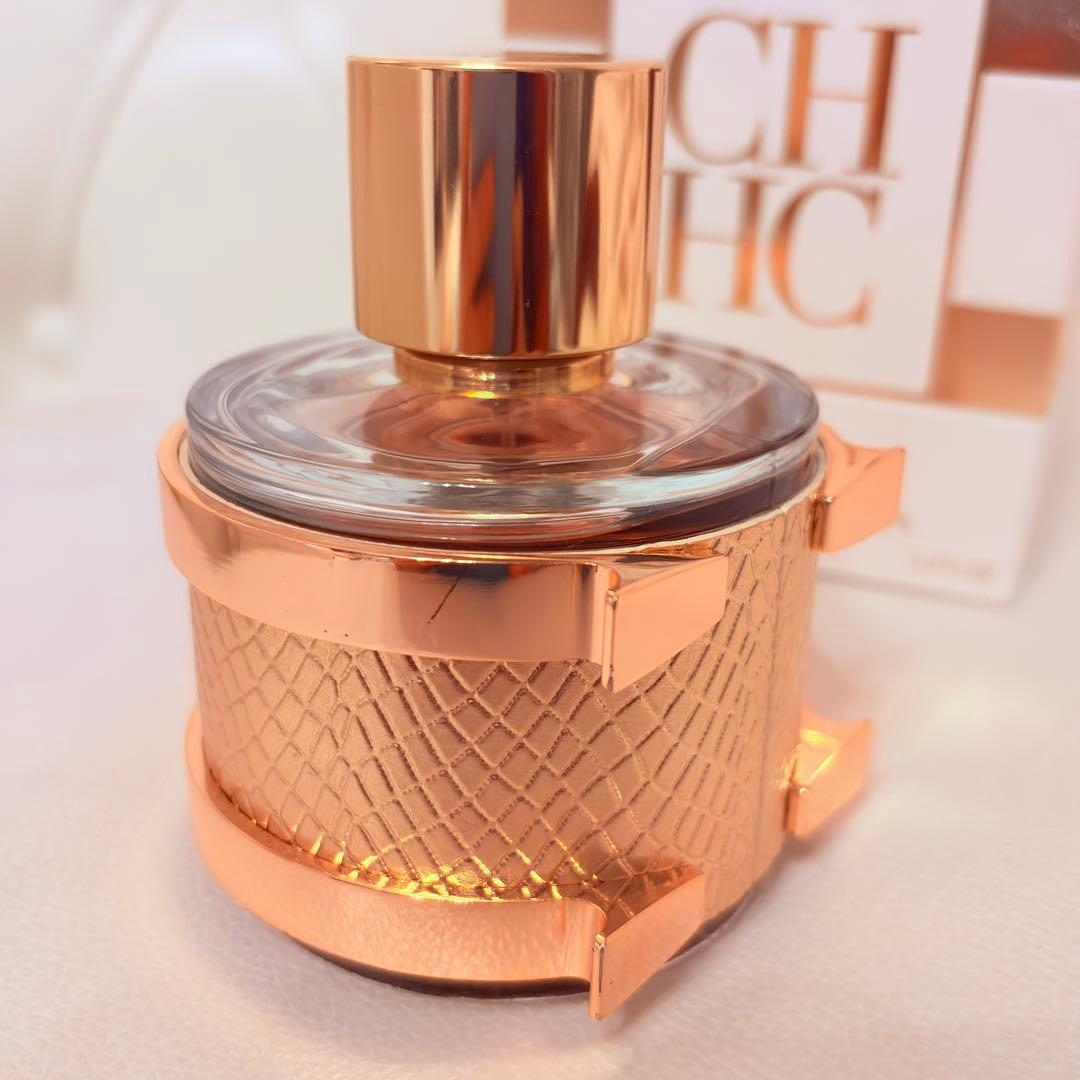 日本未発売　ドバイ限定品　100ml キャロライナヘレナ　オーデパルファム