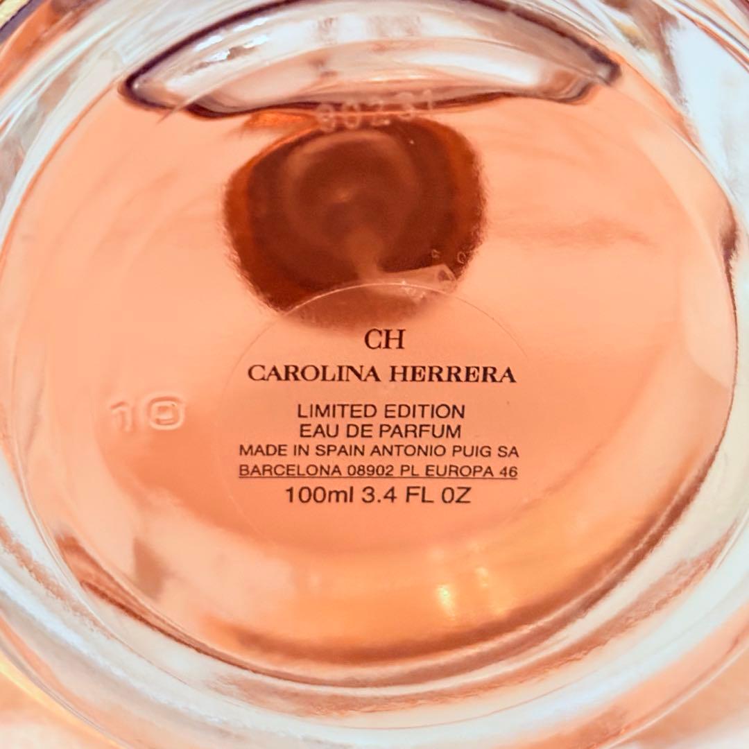 日本未発売　ドバイ限定品　100ml キャロライナヘレナ　オーデパルファム
