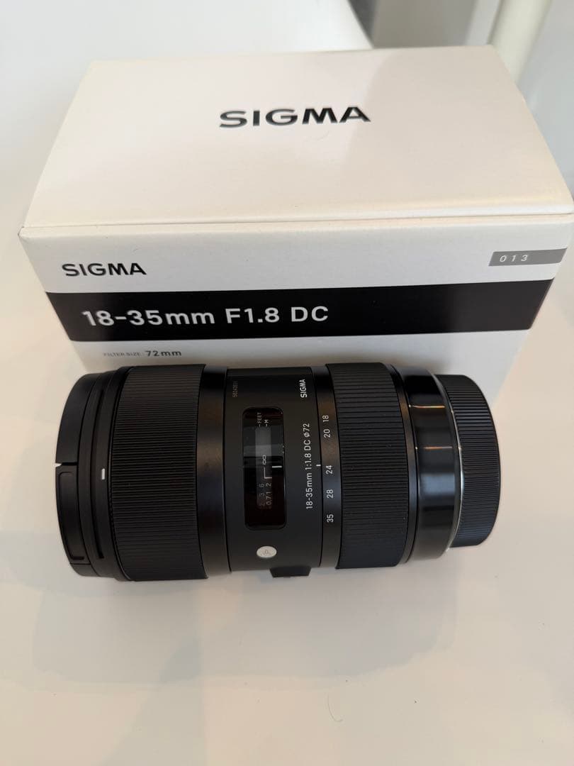 SIGMA 18-35mm F1.8 DC レンズ　EFマウント
