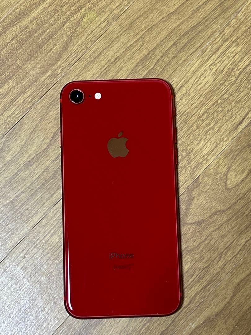 Apple iPhone8レッド