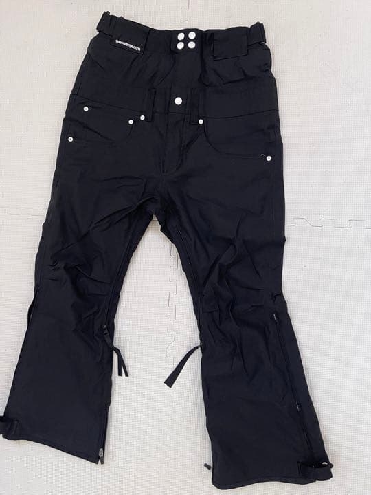 定価7万円　スキースノボーウェア　レディース　アトマイズ