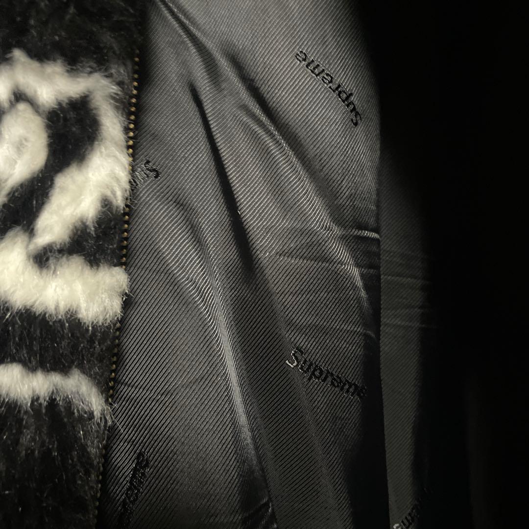 ジ*神様 Supreme ブラックファー スタジャン Mサイズ