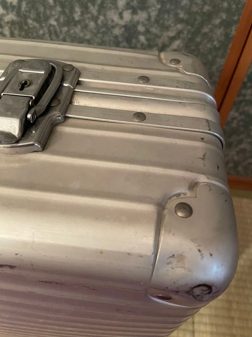 貴重！リモワ×プラダコラボ シルバー アルミキャリーケース