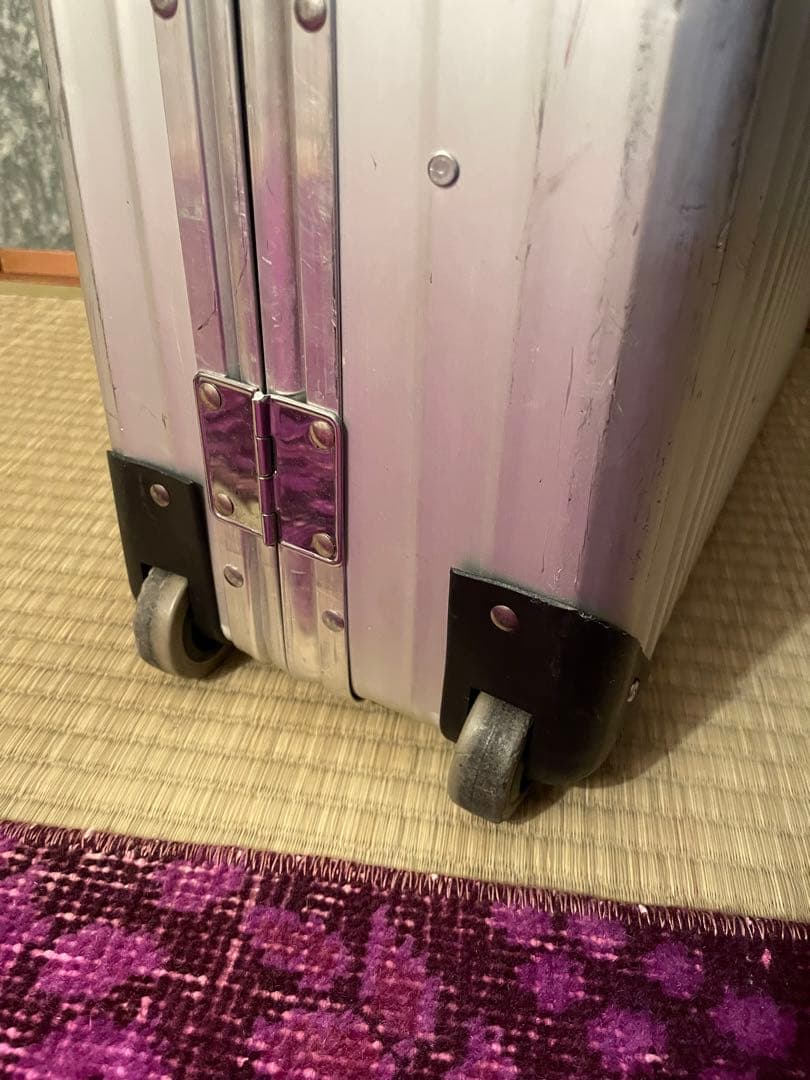 貴重！リモワ×プラダコラボ シルバー アルミキャリーケース