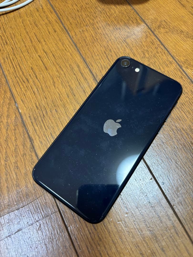 Apple iPhone se3 64Gおまけ多数